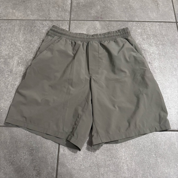lululemon athletica Other - LULULEMON Pace Breaker 7” Shorts size S